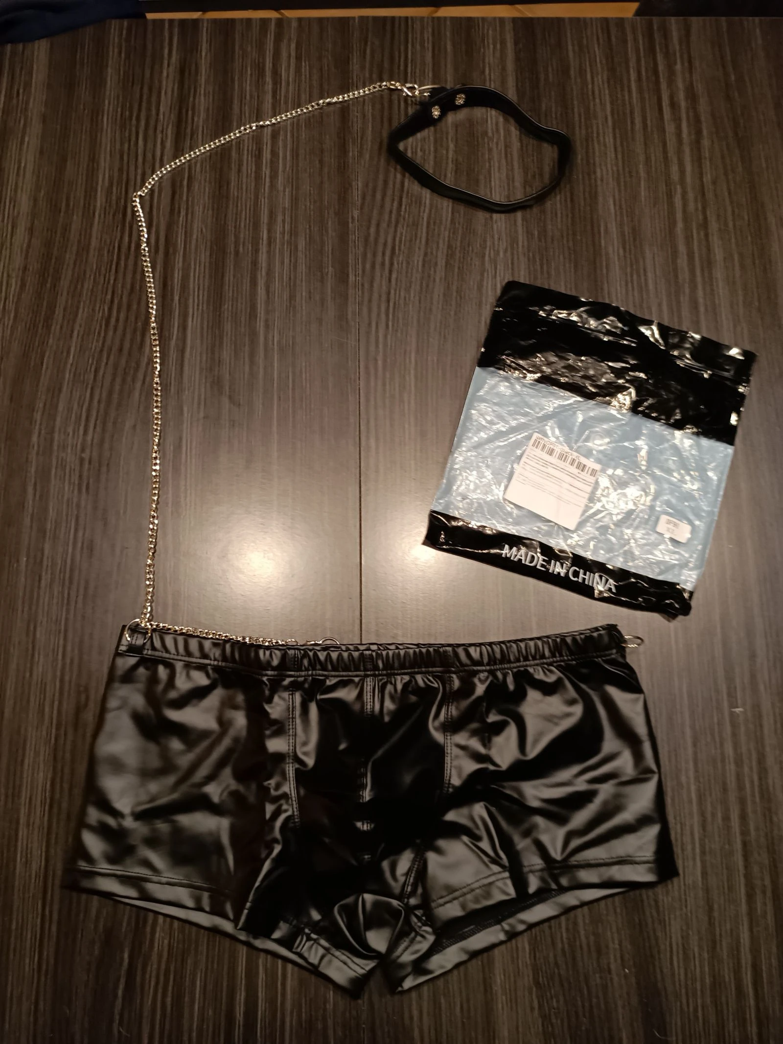 Boxer noir aspect similicuir homme avec tout de cou